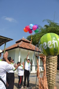 Bupati lepas balon