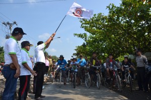 Bupati lepas sepeda onthel1